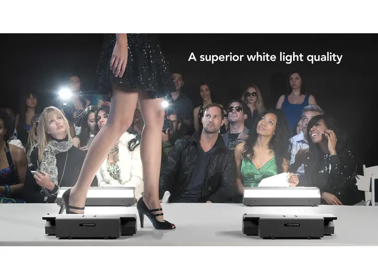 Prolights ECLCYC100 Cyclorama 330W RGB+WW, 80°x40° 