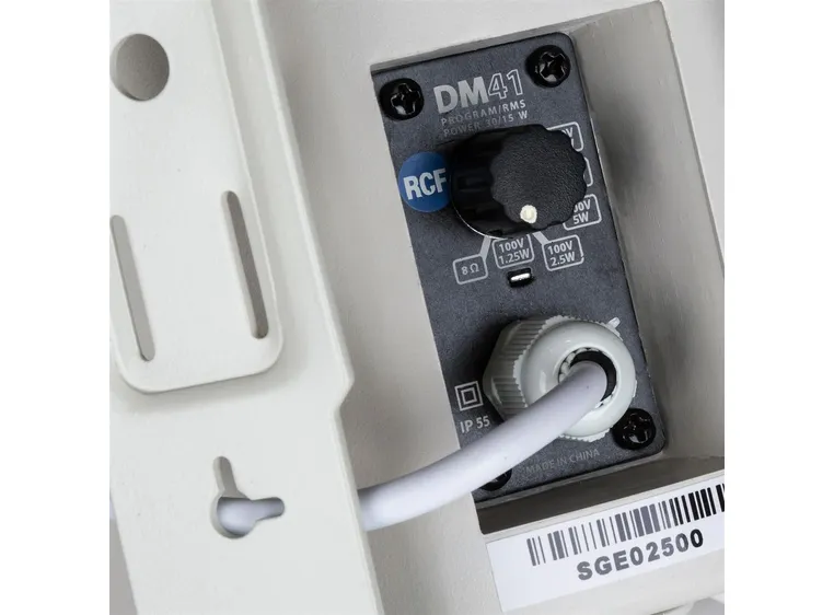 RCF DM 41 Kompakt kabinett 2-way, 15W with line. 