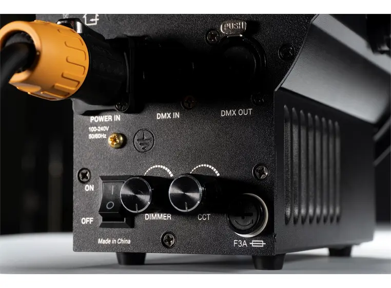 SBL Mini 50TW Fresnell, sort 2 x 50W, 2700 - 6500K, CRI 95, 5-pin XLR 