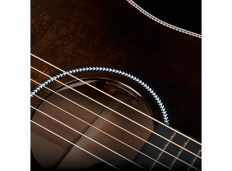 Seagull Artist Peppino Signature CW Bourbon Burst w/ Anthem 