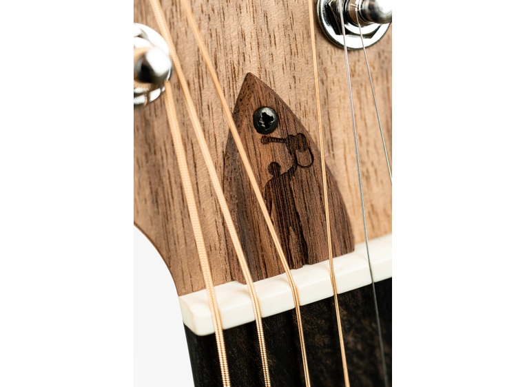 Sheeran Guitars Tour Edition Indian Rosewood back / Sitka Spruce top 