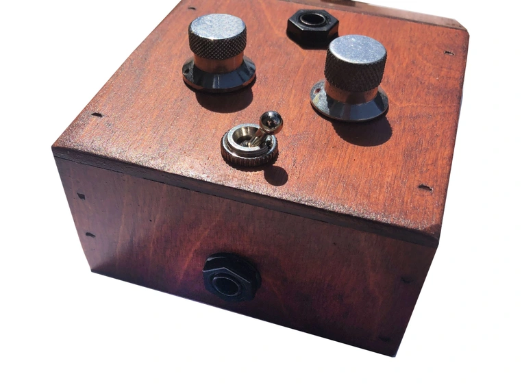 British Pedal Company Tone Bender MKI Fuzz - Special Ed Wooden Case Prototype 