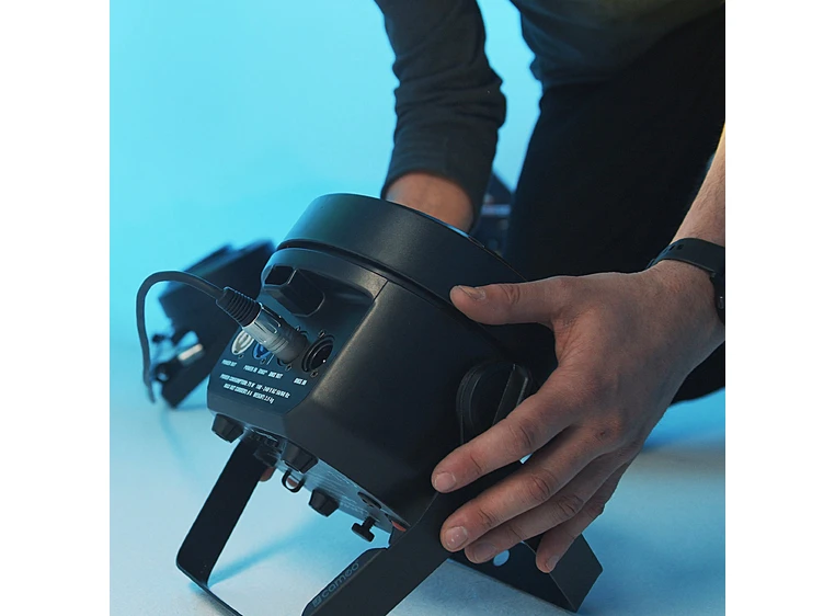 Cameo ROOT® PAR BATTERY 5A/4W Battery Powered RGBW LED spot 