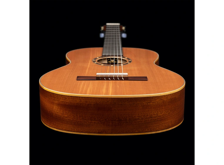 Ortega R122SN-L Klassisk gitar 4/4 Størrelse, Slim neck, Lefthand 