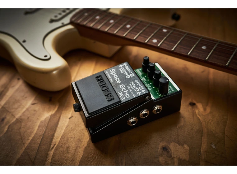 Boss RE-2 Space Echo digital delay 