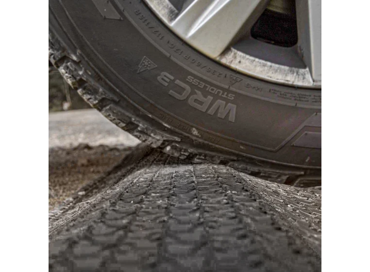 Defender MICRO 2 BLK Cable Protector with 2 Channels 