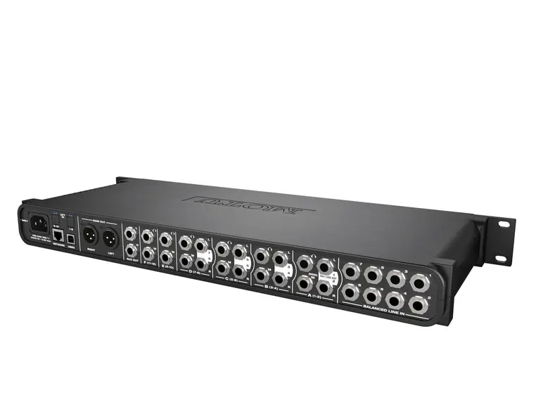MOTU Monitor 8 monitor lydkort 6 kanal hodetelefonforsterker og USB/AVB 