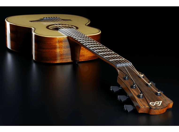 Lag Guitars TRAVEL-SP 