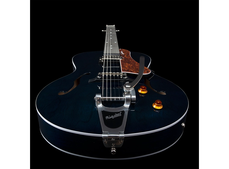 Godin 5th Avenue - Nightclub Indigo Blue 