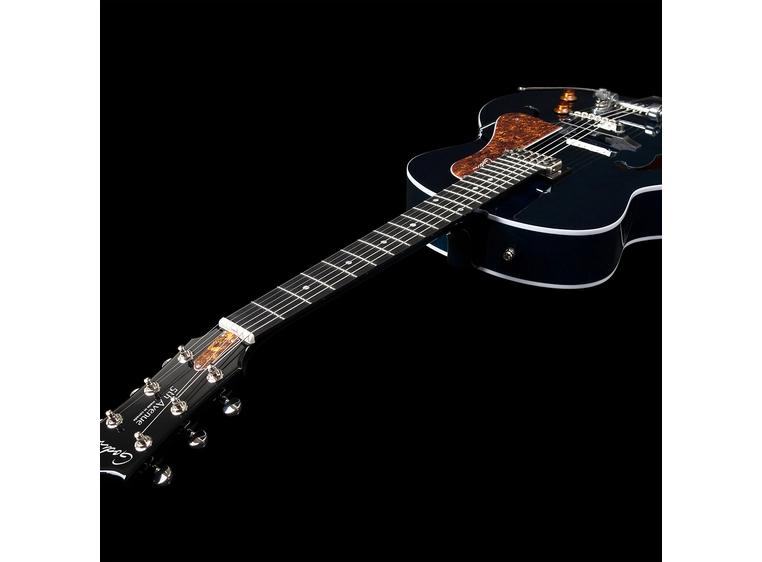 Godin 5th Avenue - Nightclub Indigo Blue 