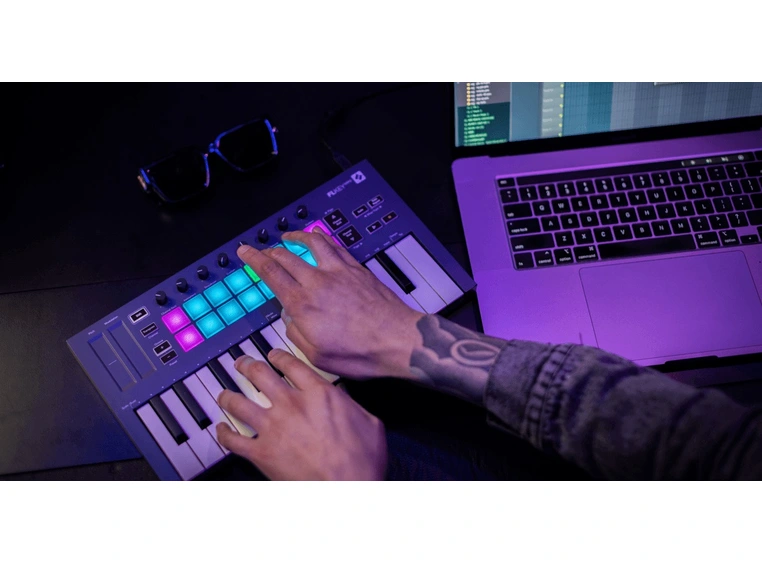Novation FLKey Mini 2-oktaver mini midi keyboard 