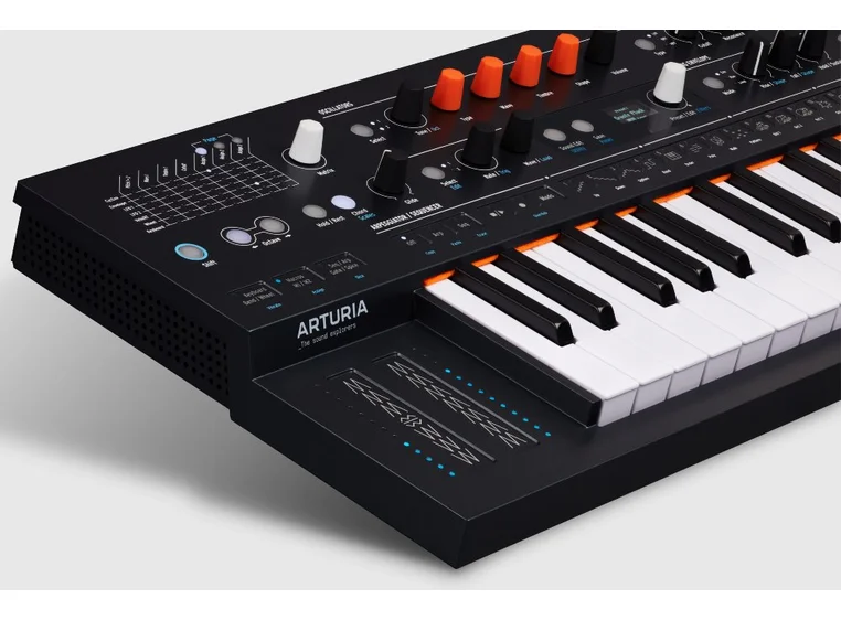 Arturia MiniFreak Hybrid Synthesizer 