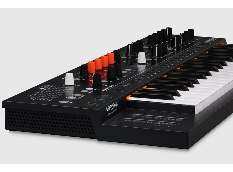 Arturia MiniFreak Hybrid Synthesizer 
