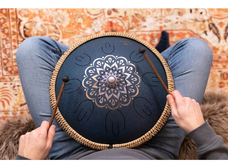 Meinl OSTD2NBE Octave Steel Tongue Drum D Amara, Engraved Floral, Navy Blue 