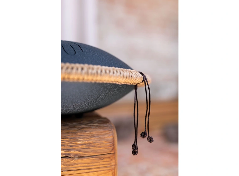 Meinl OSTD2NBE Octave Steel Tongue Drum D Amara, Engraved Floral, Navy Blue 