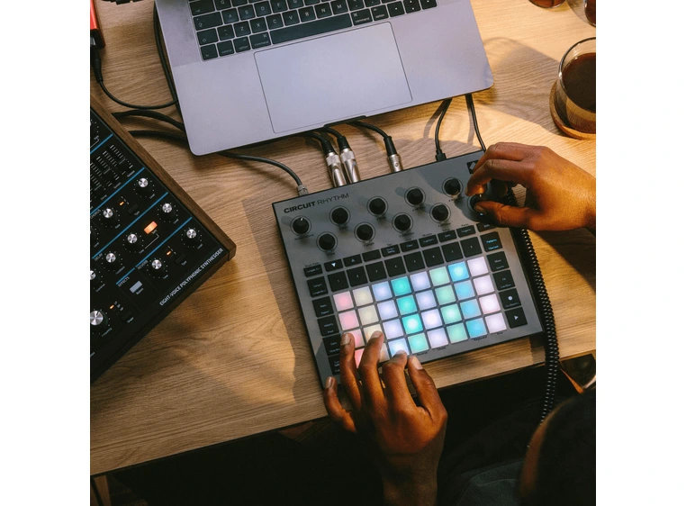 Novation CIRCUIT-RTM Versatile sampler for making and performing beats 