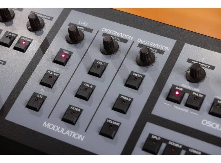 Oberheim OB-X8 Analog Synth 