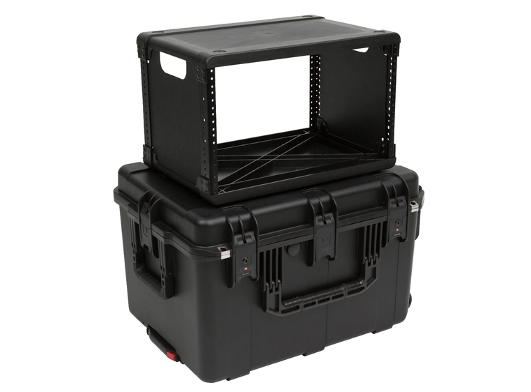 SKB 3i-2317M146U 6U "flytende-rack" koffert, vanntett 