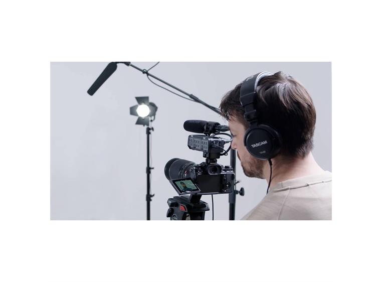 Tascam CA-XLR2D-F Mikrofonadapter til kamera, Fujifilm