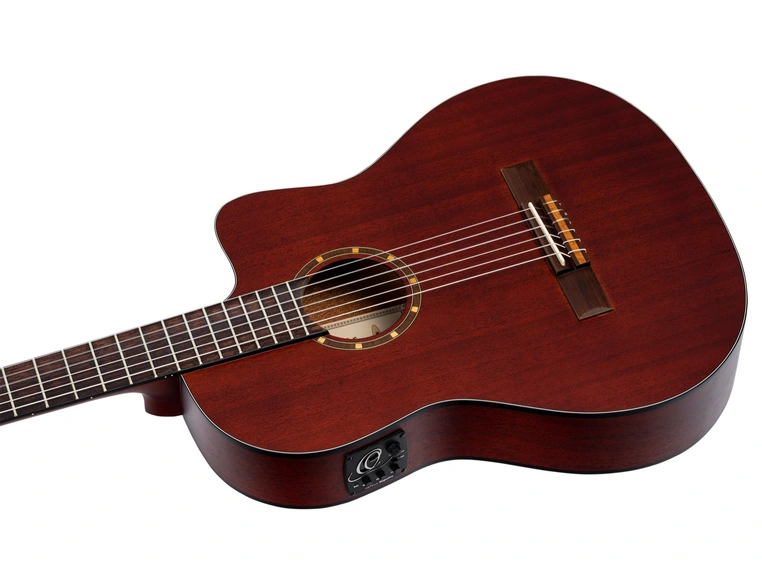 Ortega RCE125MMSN Klassisk gitar 4/4 Size, med mik, Thin, Slim Neck 