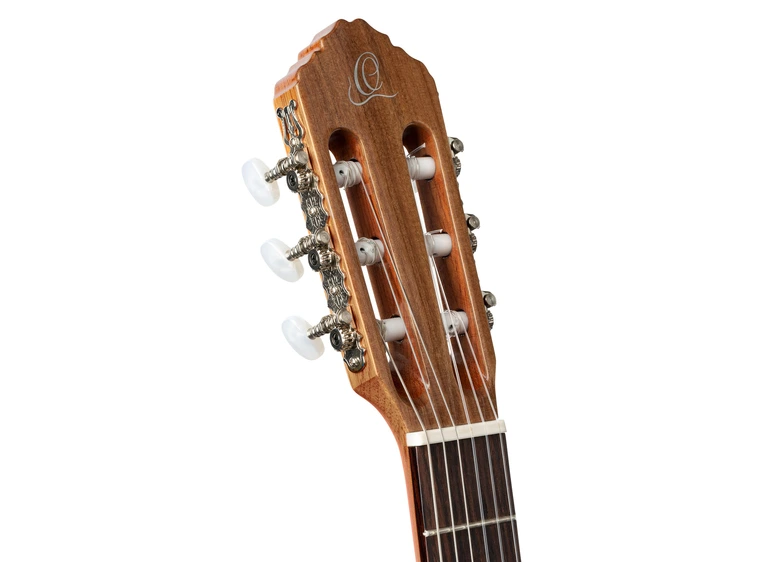 Ortega RCE180G Klassisk gitar 4/4 Størrelse m.pickup, bag 