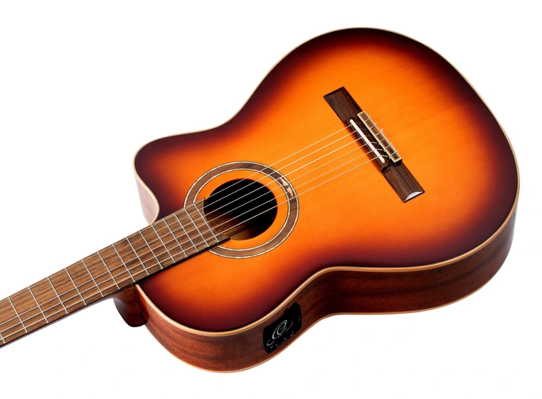 Ortega RCE238SN-FT Klassisk gitar 4/4 størrelse, med mik, Slim neck 