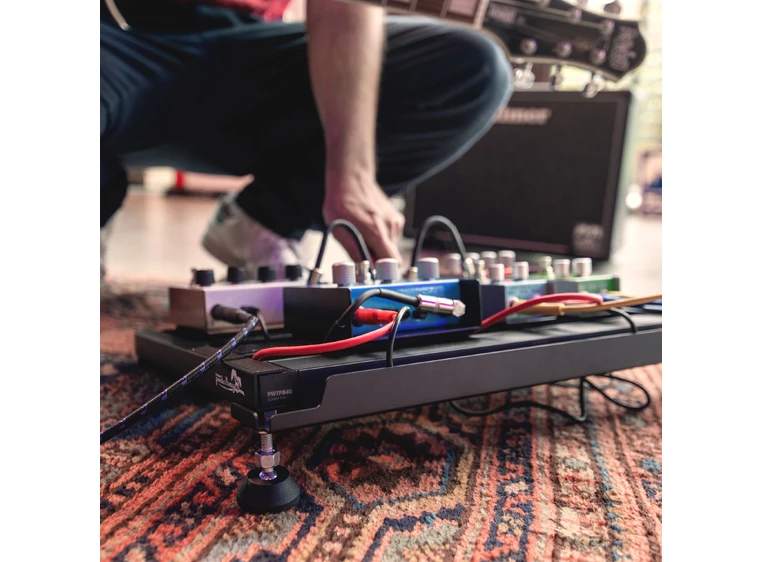 Palmer Pedalbay® 40 PB Pedalboard incl.WTPB40 Powerbar 