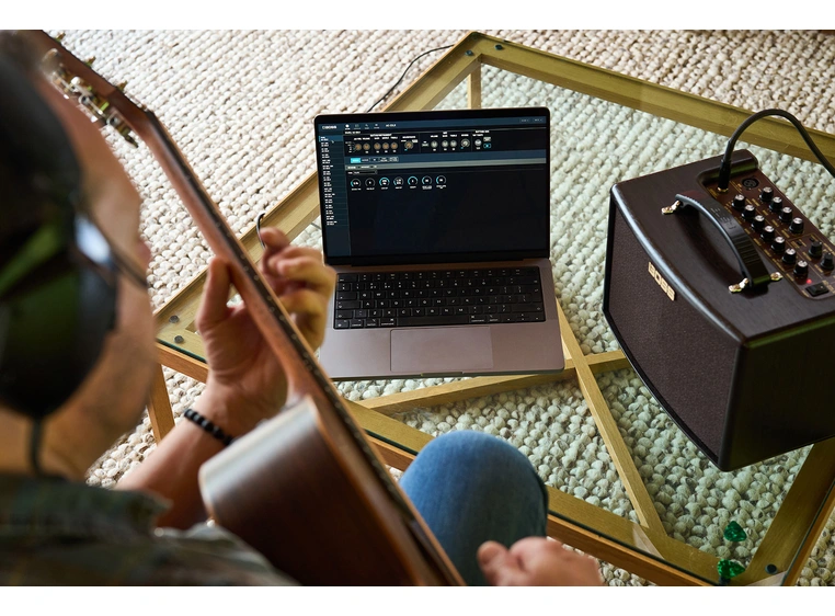 Boss AC-22LX akustisk forsterker 