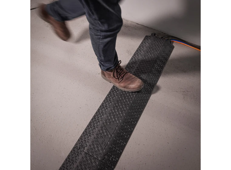 Defender XPRESS 100 BLK R Cable protector 100mm retail, black 