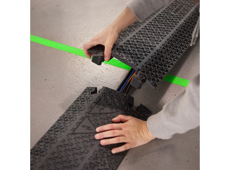 Defender XPRESS 100 BLK R Cable protector 100mm retail, black 