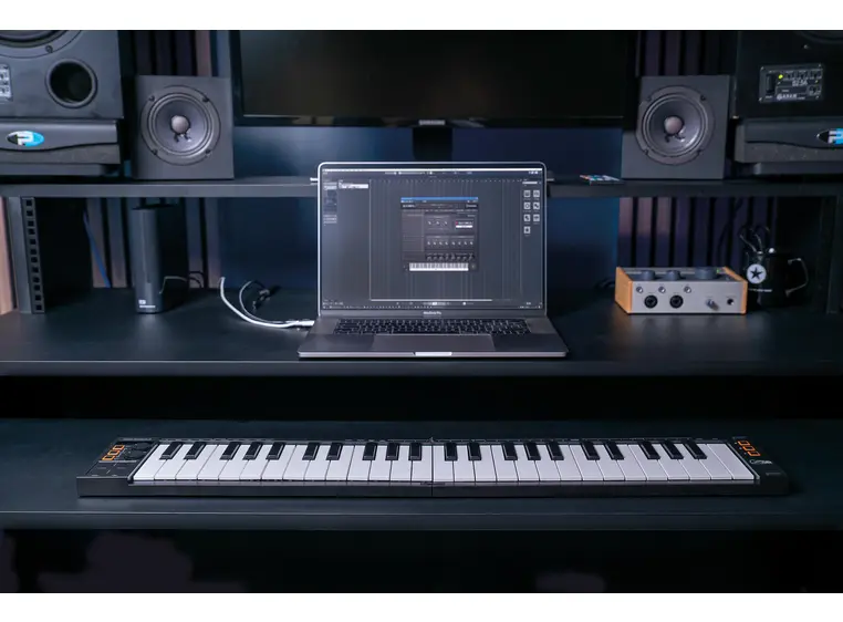 Blackstar Carry On FC49 Folding Midi Controller Black 