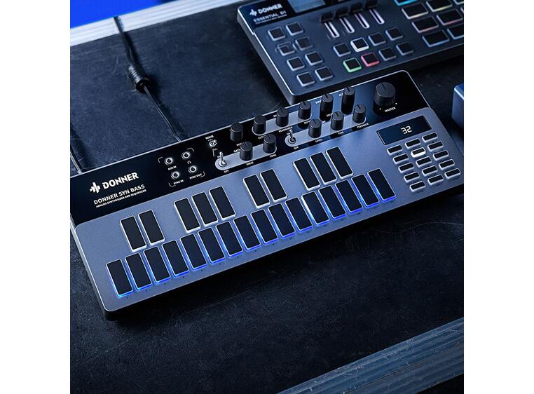 Donner Essential B1 analog bass-synthesizer og sekvenser