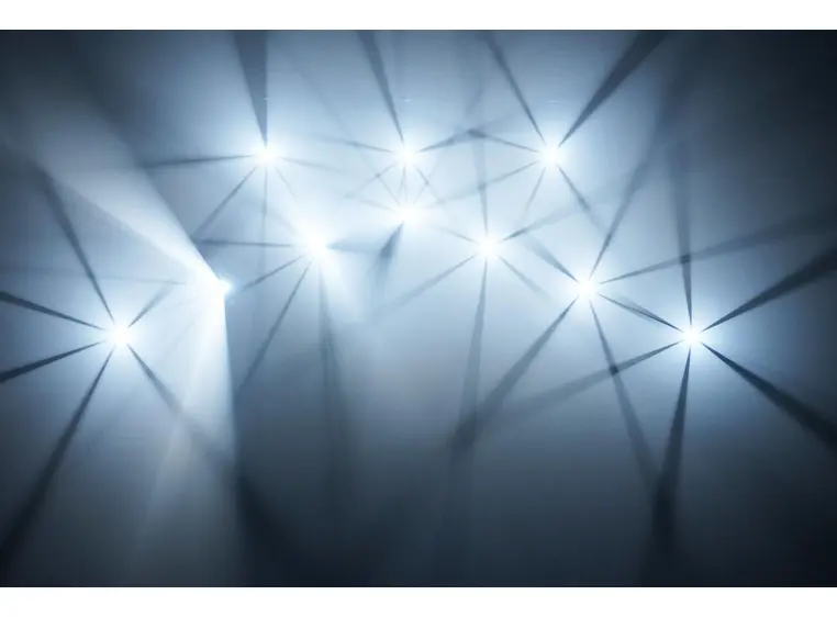 EQUINOX Fusion 200 Zoom spot 1 x 200W LED, 7500K, 11°-25°, Sort 