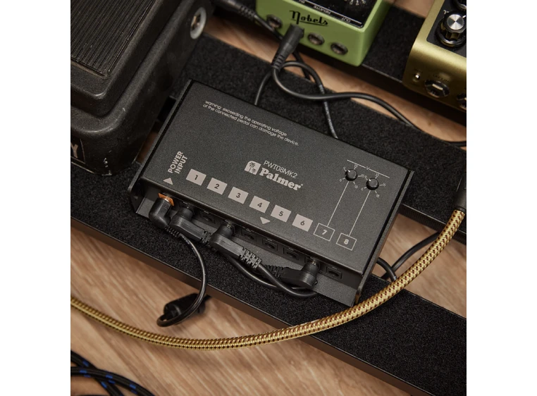 Palmer PWT 08 MK2 8-Outlet Pedalboard Power Supply 