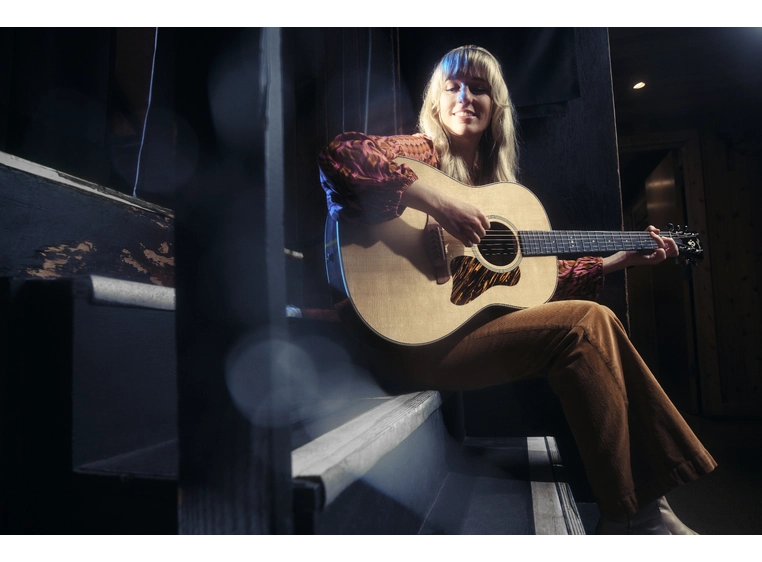 Taylor Gold Label 517e 