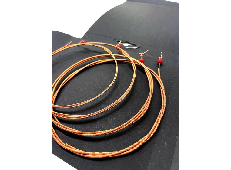 Aquila 320U Round Spirals AK Bass 33-34" 