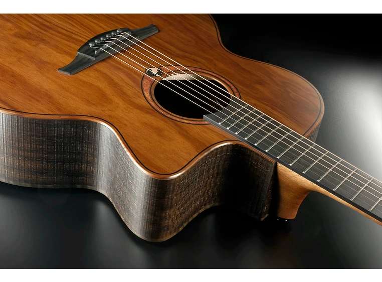 LAG SAUVAGE-JCE Sauvage Jumbo Cutaway Acoustic-Electric 