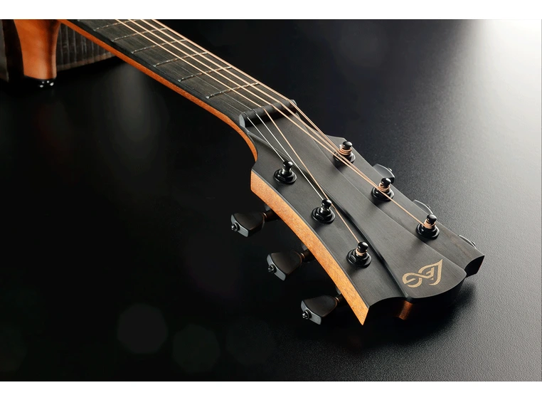 LAG SAUVAGE-JCE Sauvage Jumbo Cutaway Acoustic-Electric 