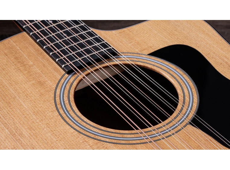 Taylor 150ce 12 strenger 