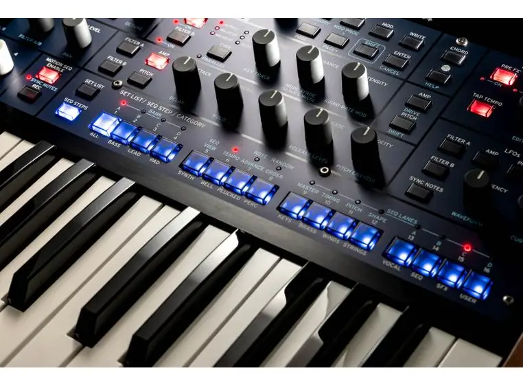 Korg multi/poly Analog Modeling Synthesizer 