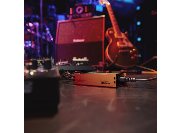 Palmer PWT 12 IEC Pedalboard Power Supply with USB 