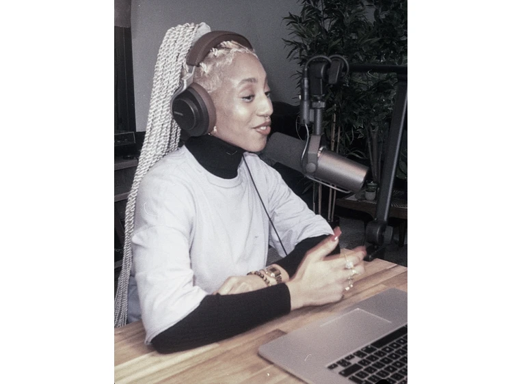 Shure SM7B microphone dynamic cardioid 