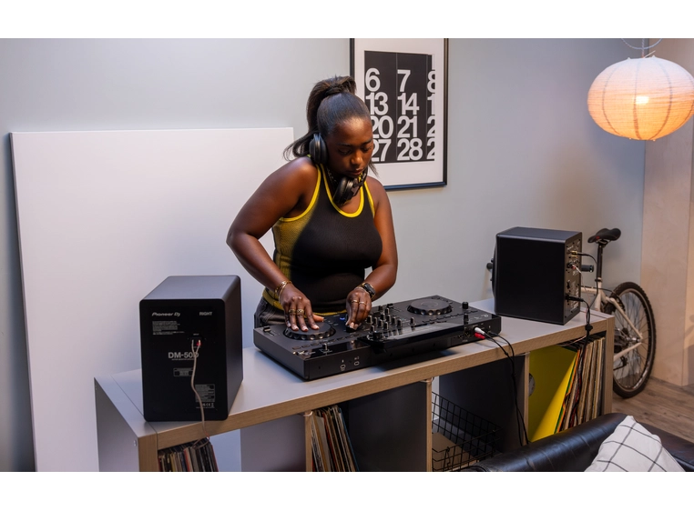AlphaTheta XDJ-AN All in One rekordbox System 