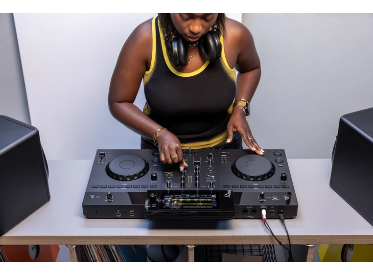 AlphaTheta XDJ-AN All in One rekordbox System 