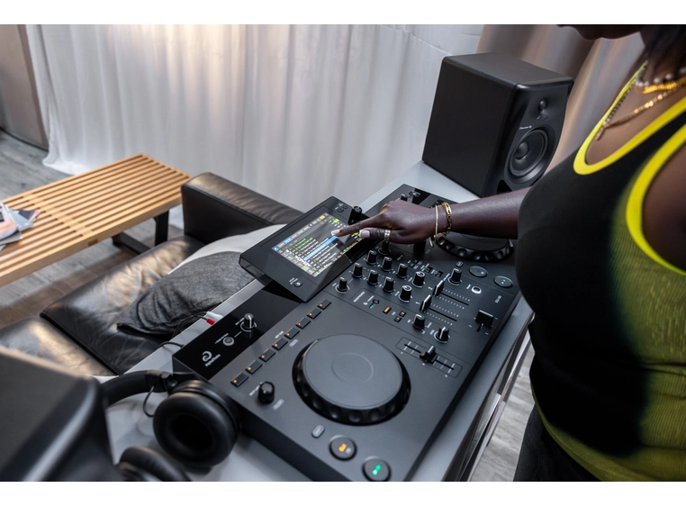 AlphaTheta XDJ-AN All in One rekordbox System 
