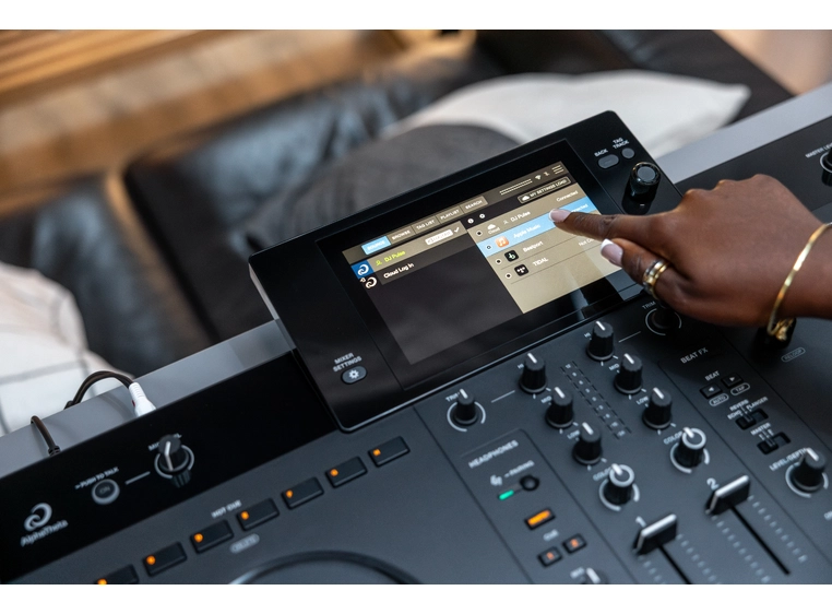 AlphaTheta XDJ-AN All in One rekordbox System 
