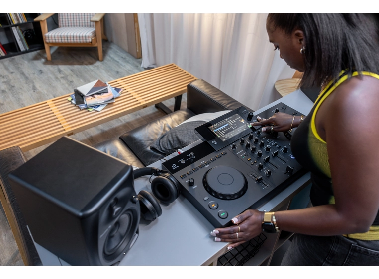 AlphaTheta XDJ-AN All in One rekordbox System 