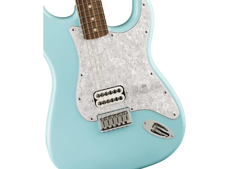 Fender Limited Edition Tom Delonge Strat Daphne Blue, RW 