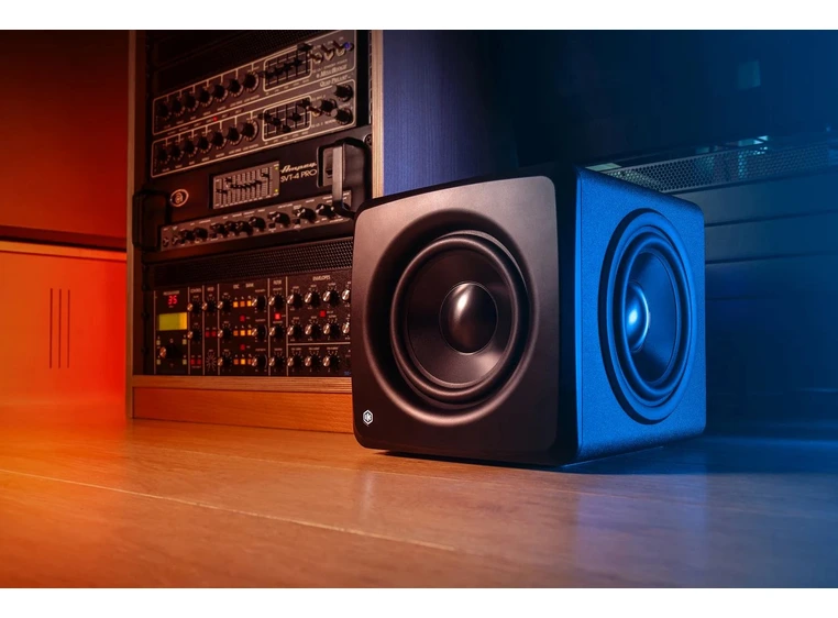 IK Multimedia iLoud Sub 