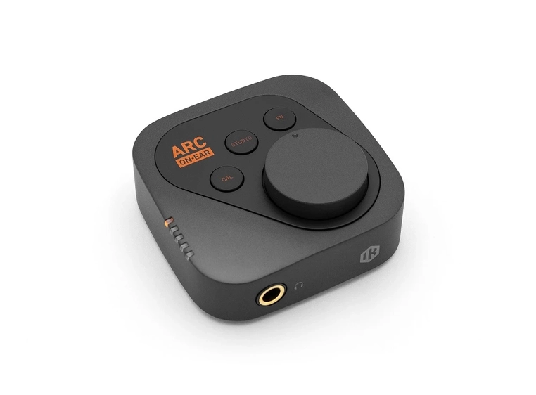 IK Multimedia ARC On-Ear Hodetelefonforsterker 